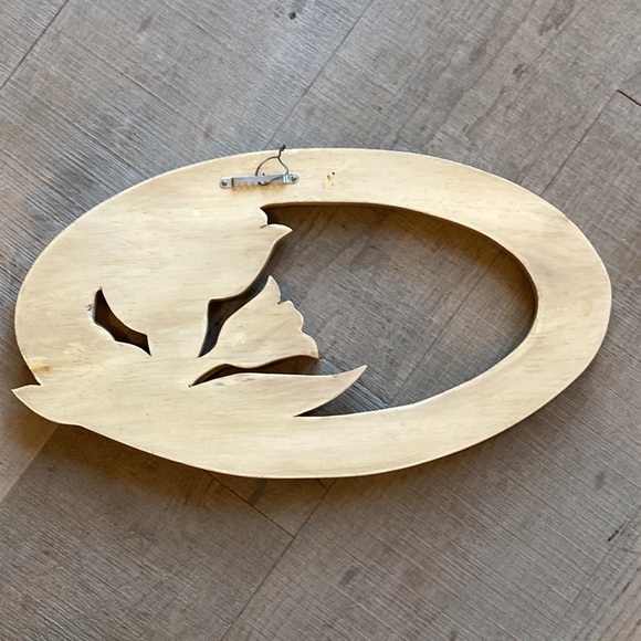 Vintage Handcrafted Wood Tulips Floral Welcome Sign - Picture 5 of 6